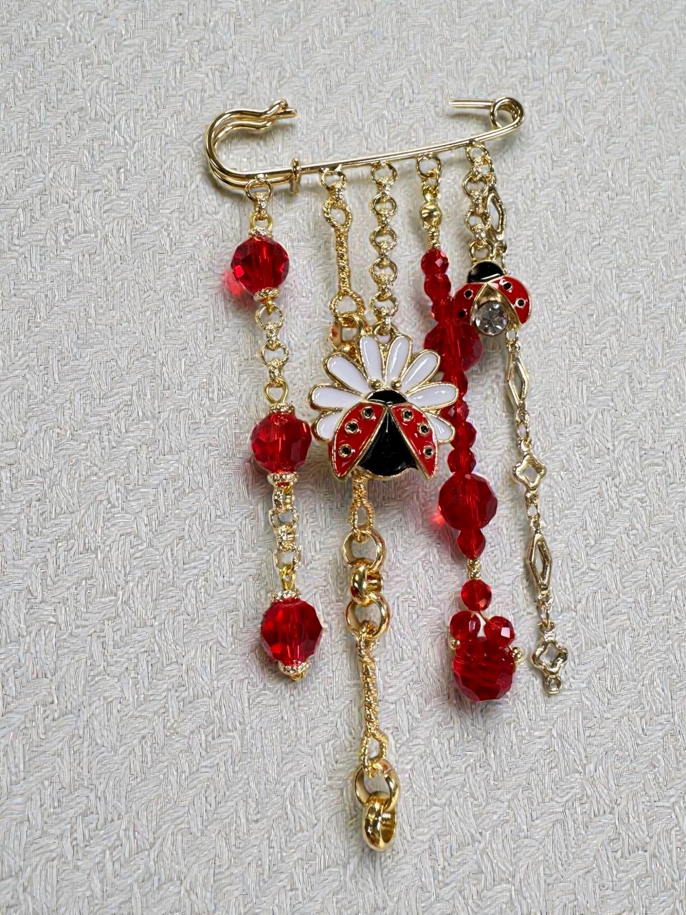 Брошь "Божьи коровки"